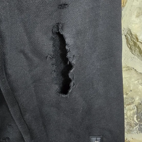 Mastermind World Distressed Skull 20th Sweater Shirt